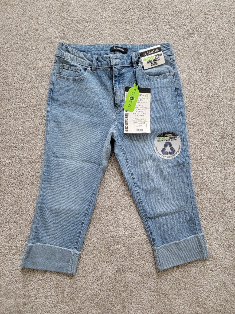 NWT d.jeans High Waist Capri Recycled Denim Light Wash Stretch Cropped Size